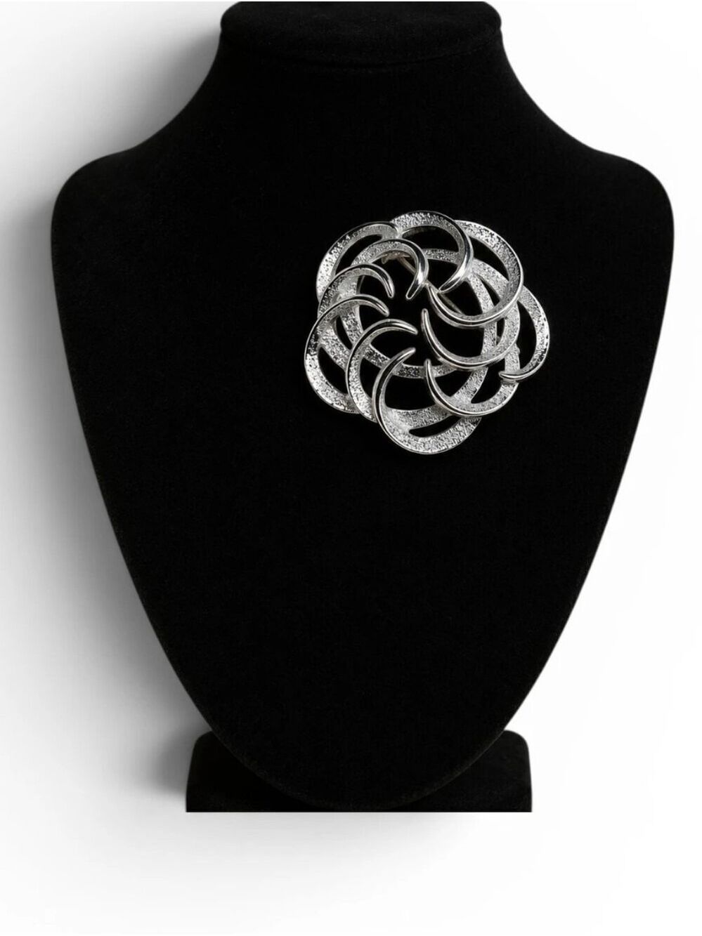 Vintage 1967 Sarah Coventry Silver Swirl Brooch Pin Textured Floral Statement
